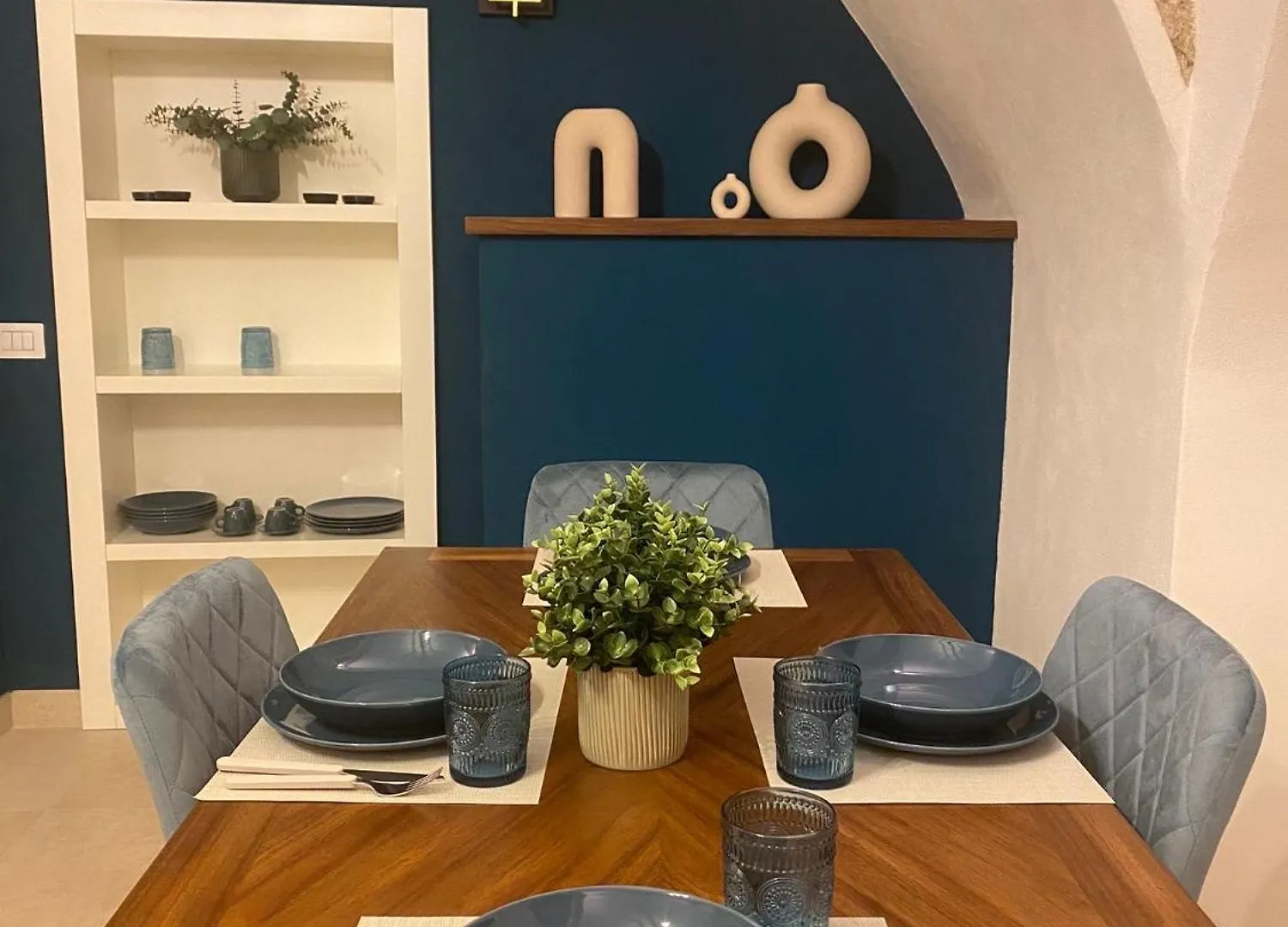 Апартаменты Domus Parthenope Deluxe Неаполь 0*,