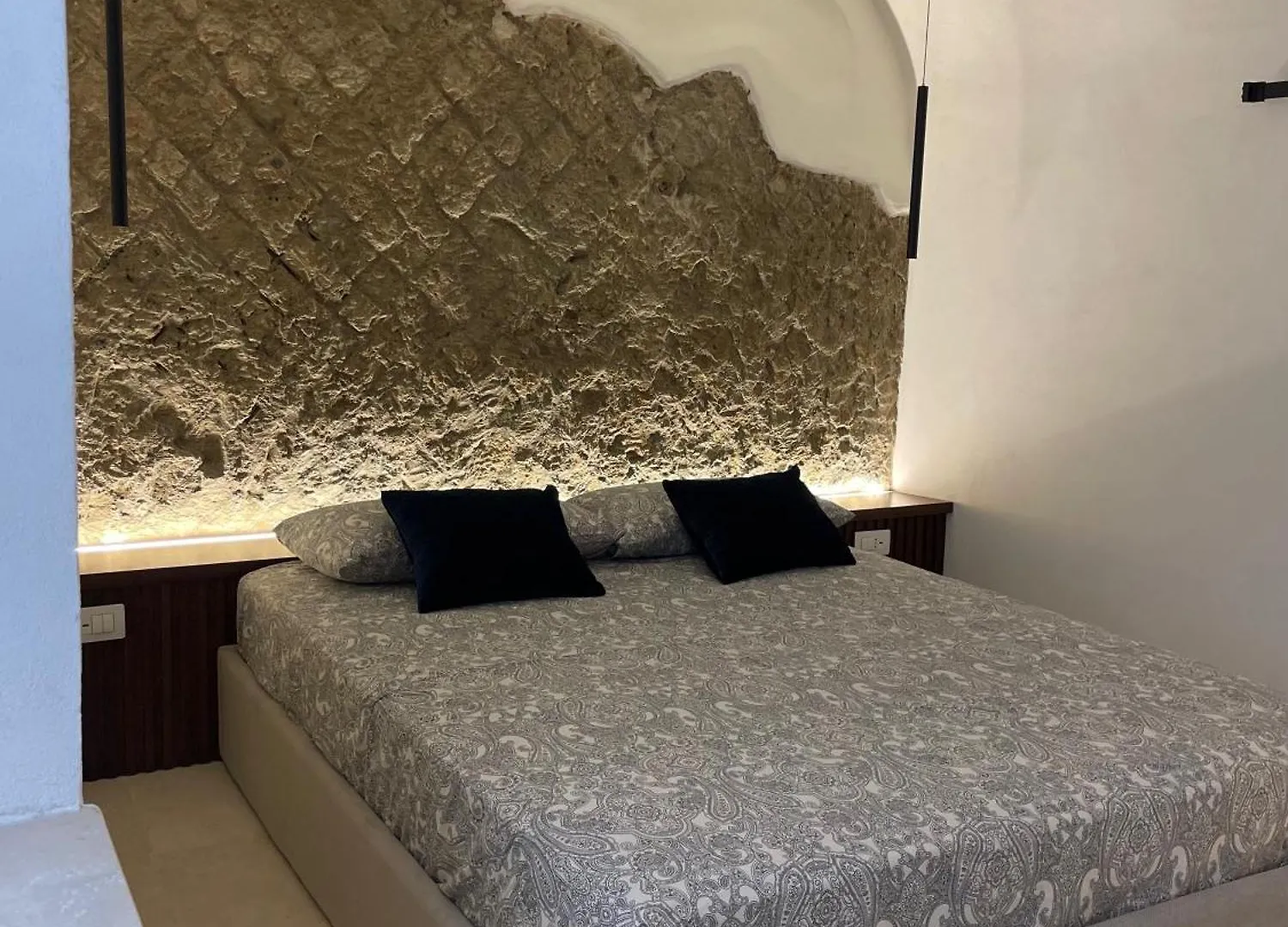 Domus Parthenope Deluxe Apartment Naples Italy